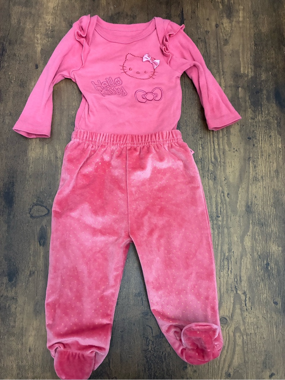 Hello Kitty Girl’s 9M Baby Footed Two-Piece Set